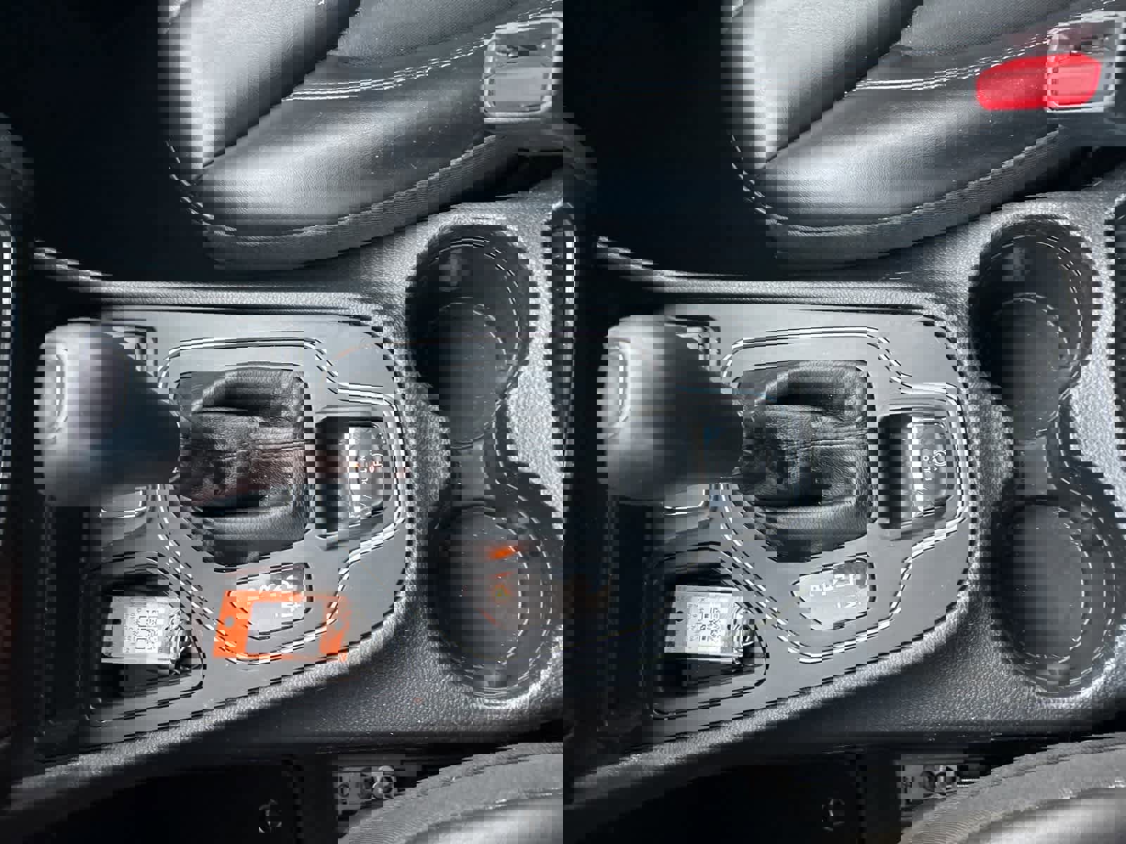 Used 2019 Jeep Cherokee Latitude Plus image 39