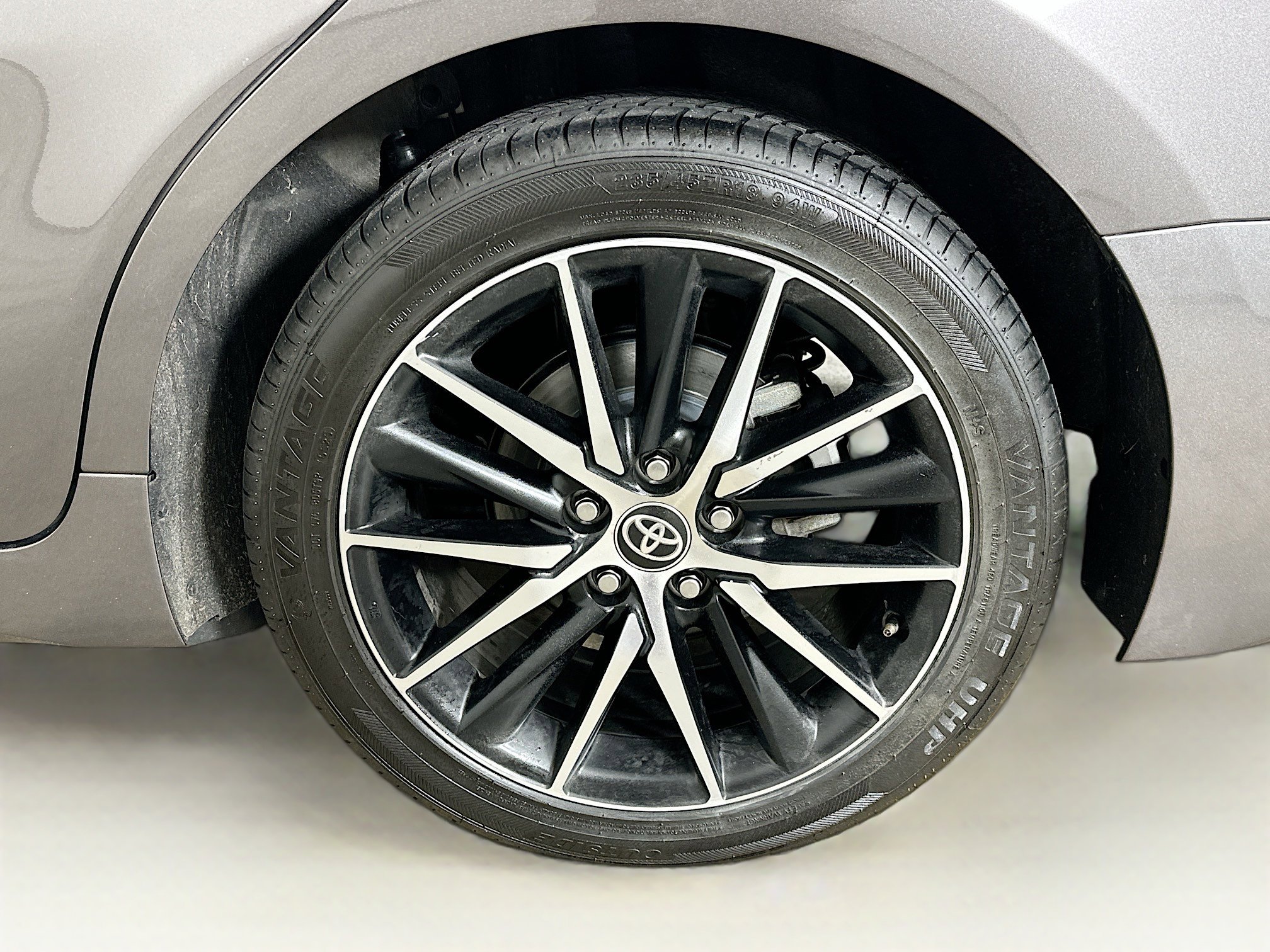 Used 2024 Toyota Camry SE image 11