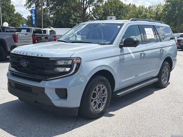 Used 2025 Ford Expedition Active RWD image 3