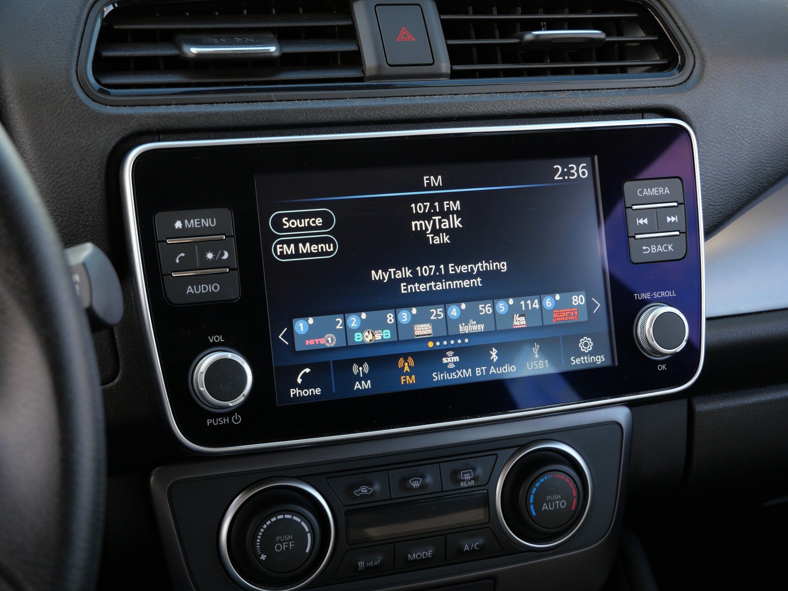 Used 2025 Nissan Leaf S FWD image 22