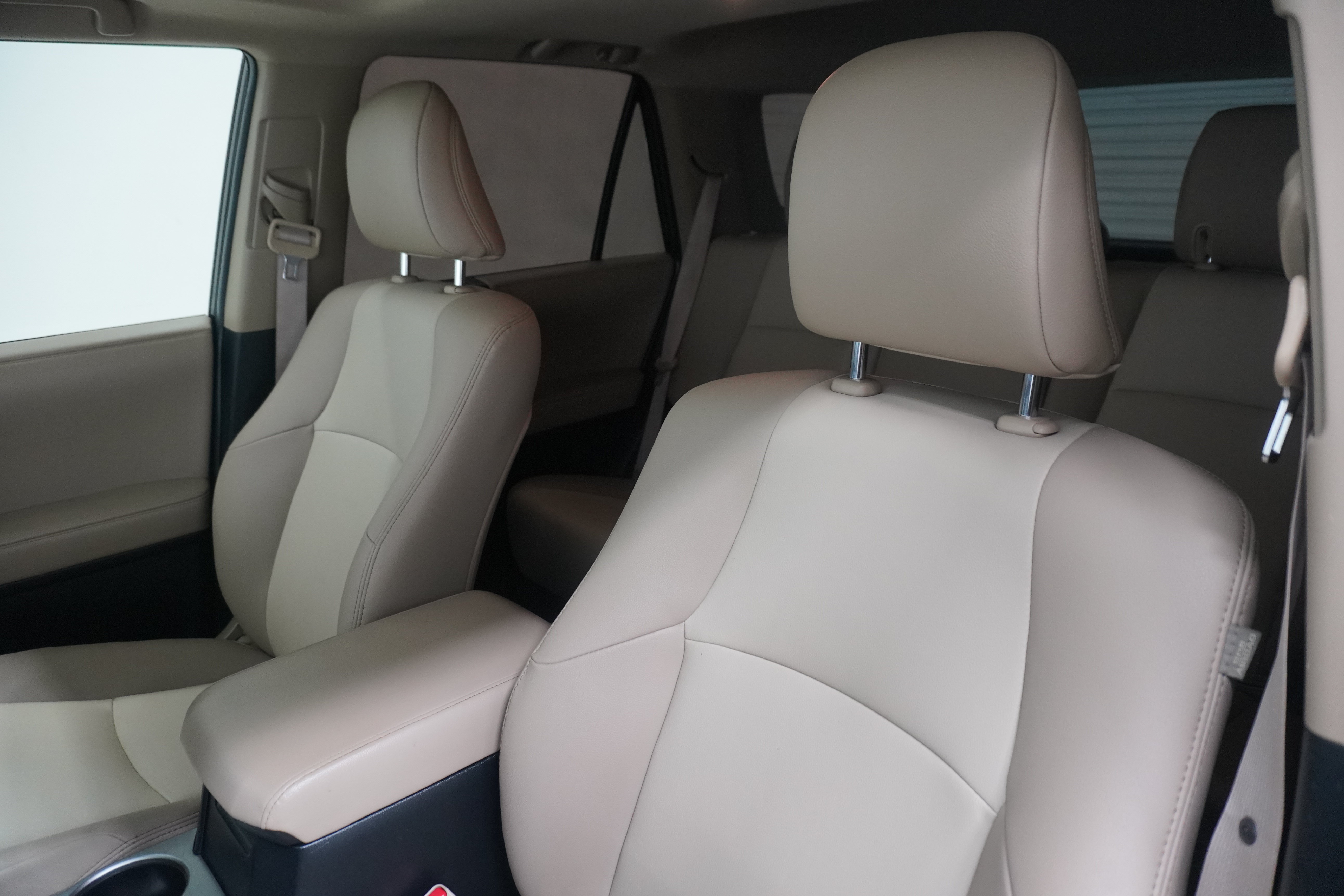 Used 2022 Toyota 4Runner SR5 Premium w/ Moonroof Package RWD image 12