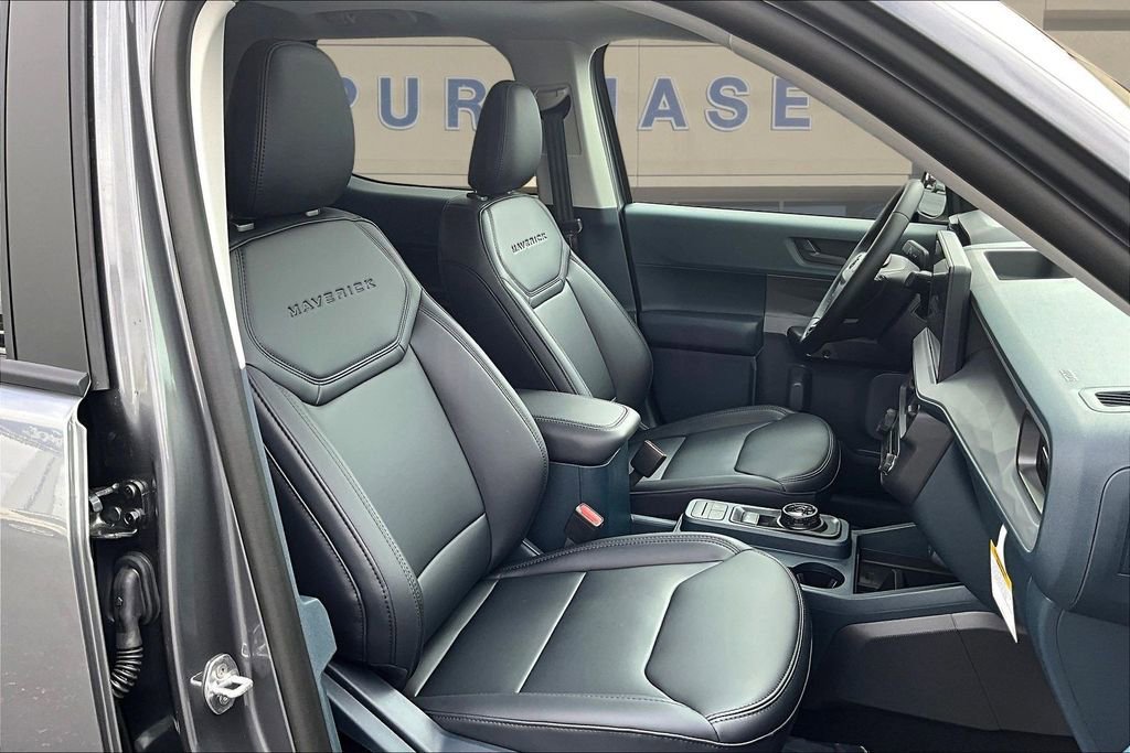 New 2026 Ford Maverick Lariat w/ Black Appearance Package image 11