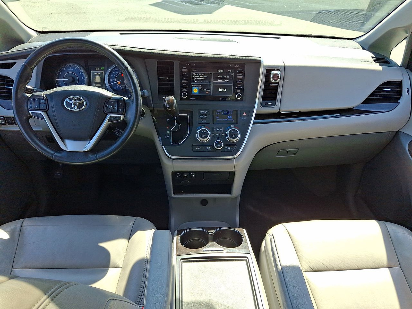 Used 2019 Toyota Sienna XLE w/ XLE Navigation Package FWD image 33