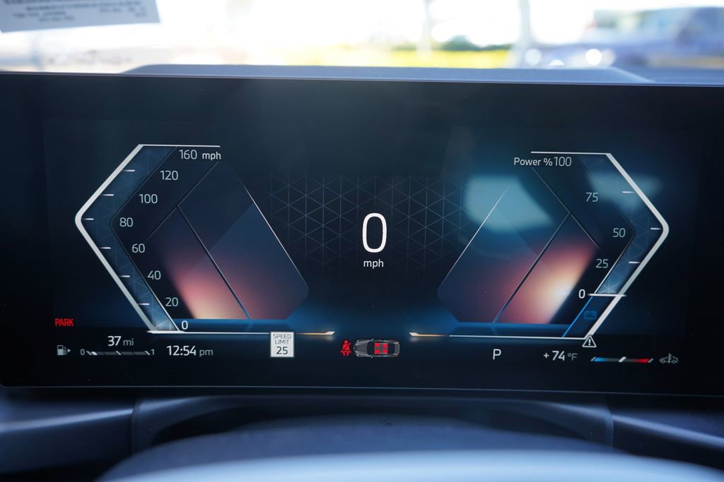 Used 2025 BMW 430i Coupe w/ Convenience Package image 16