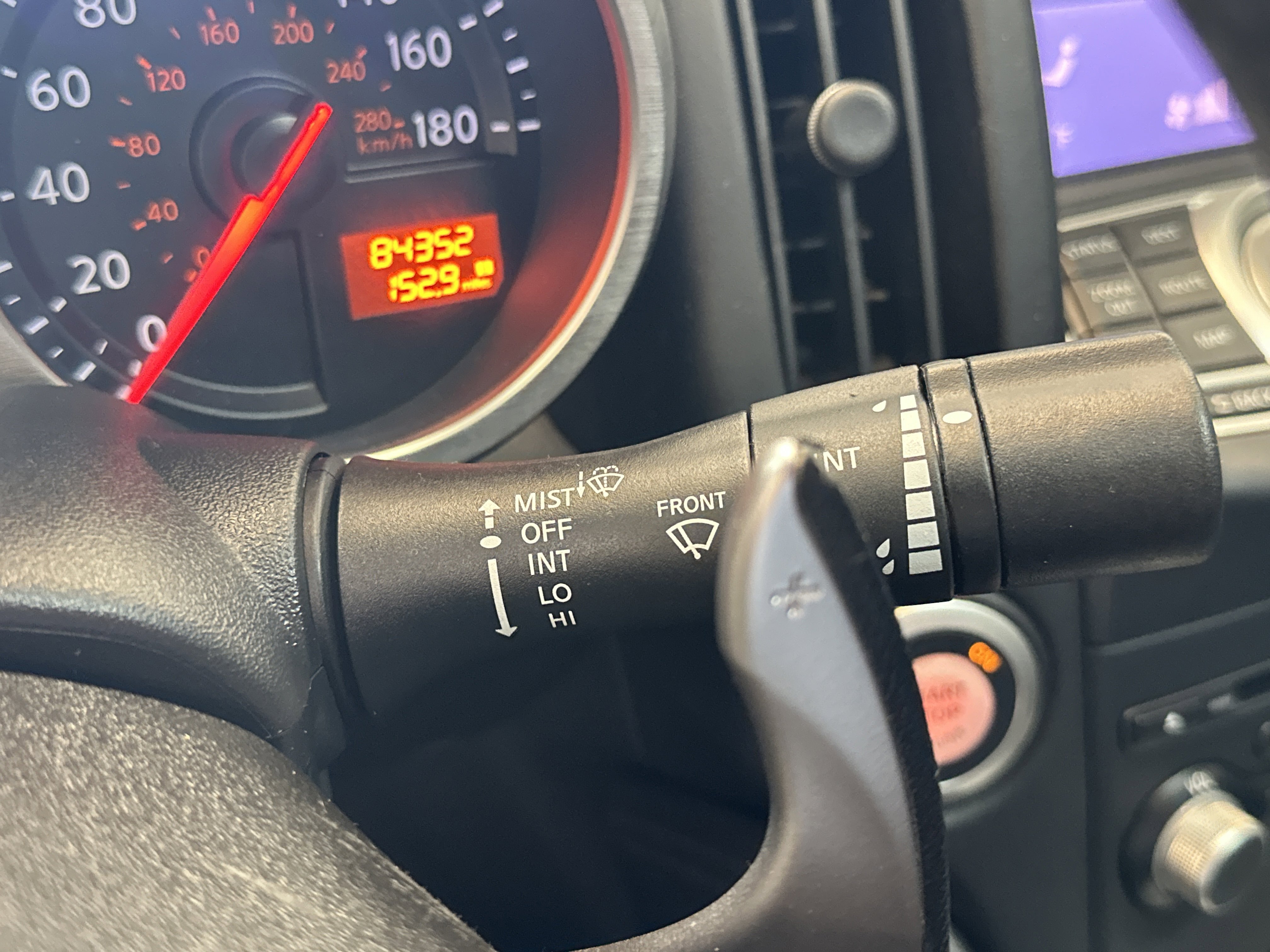 Used 2018 Nissan 370Z w/ Sport Package image 28