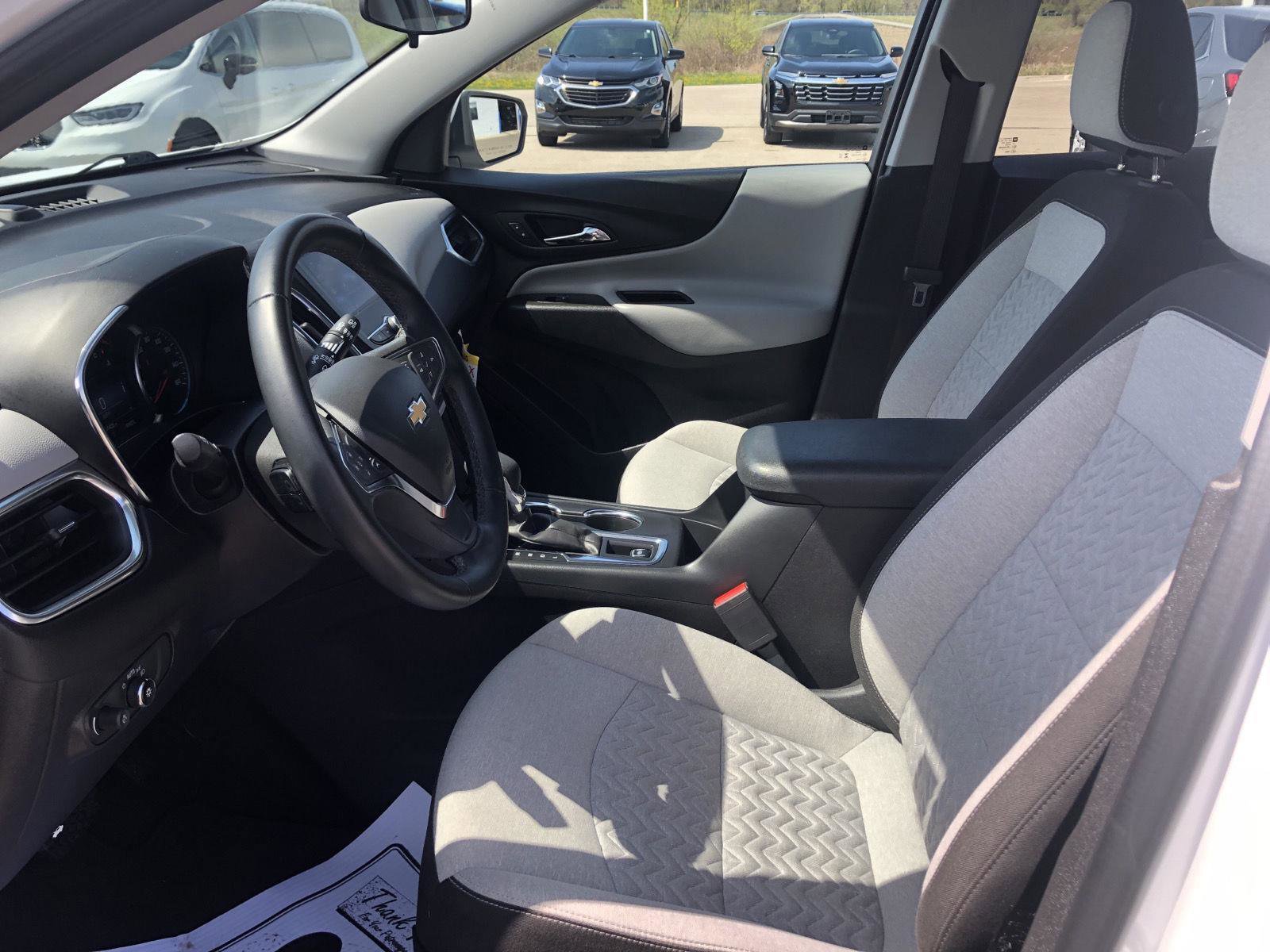 Used 2024 Chevrolet Equinox LT w/ Driver Convenience Package FWD image 19