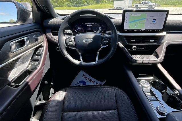 Used 2025 Ford Explorer Platinum w/ LUX Leather Package AWD/4WD image 5