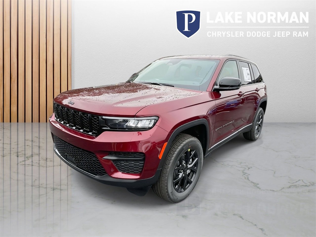 New 2025 Jeep Grand Cherokee Altitude image 4