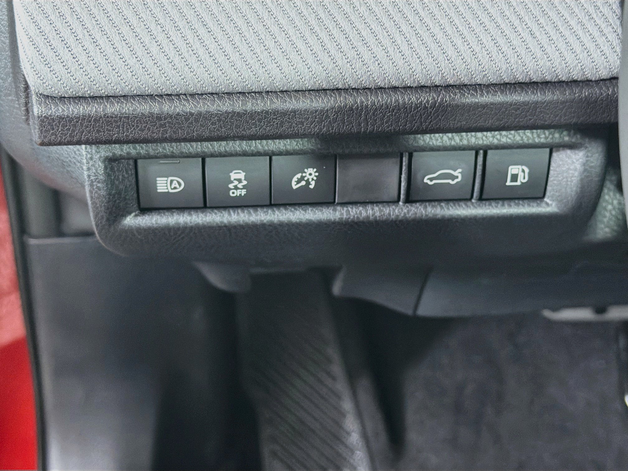 Used 2026 Toyota Camry SE w/ Convenience Package FWD image 16