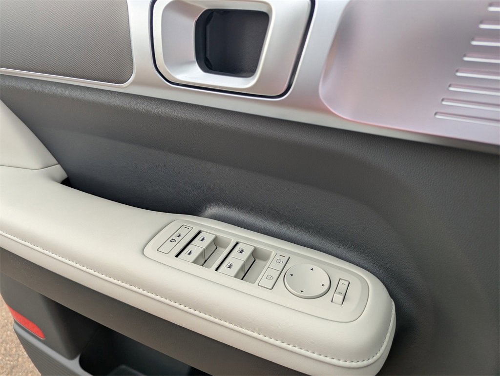 Certified 2025 Hyundai Santa Fe SEL image 14