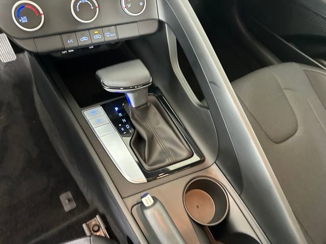 Used 2024 Hyundai Elantra SE image 20