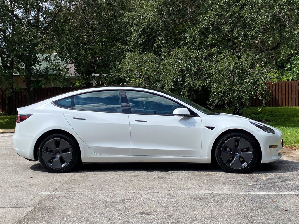 Used 2023 Tesla Model 3 Standard Range RWD image 9