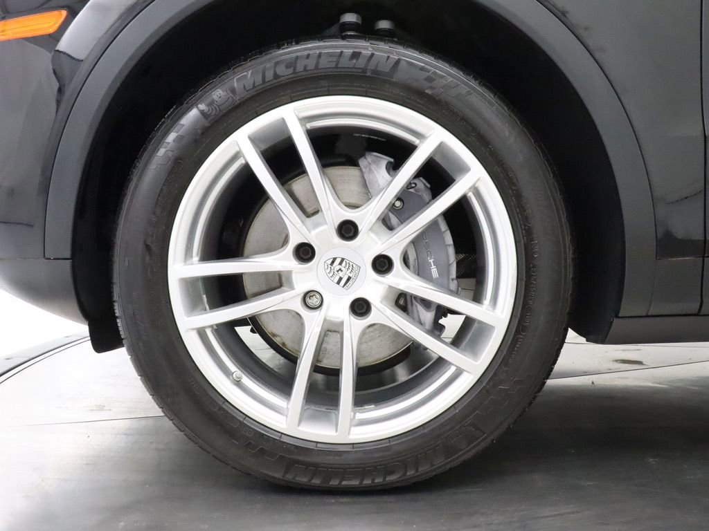 Used 2019 Porsche Cayenne AWD/4WD image 48