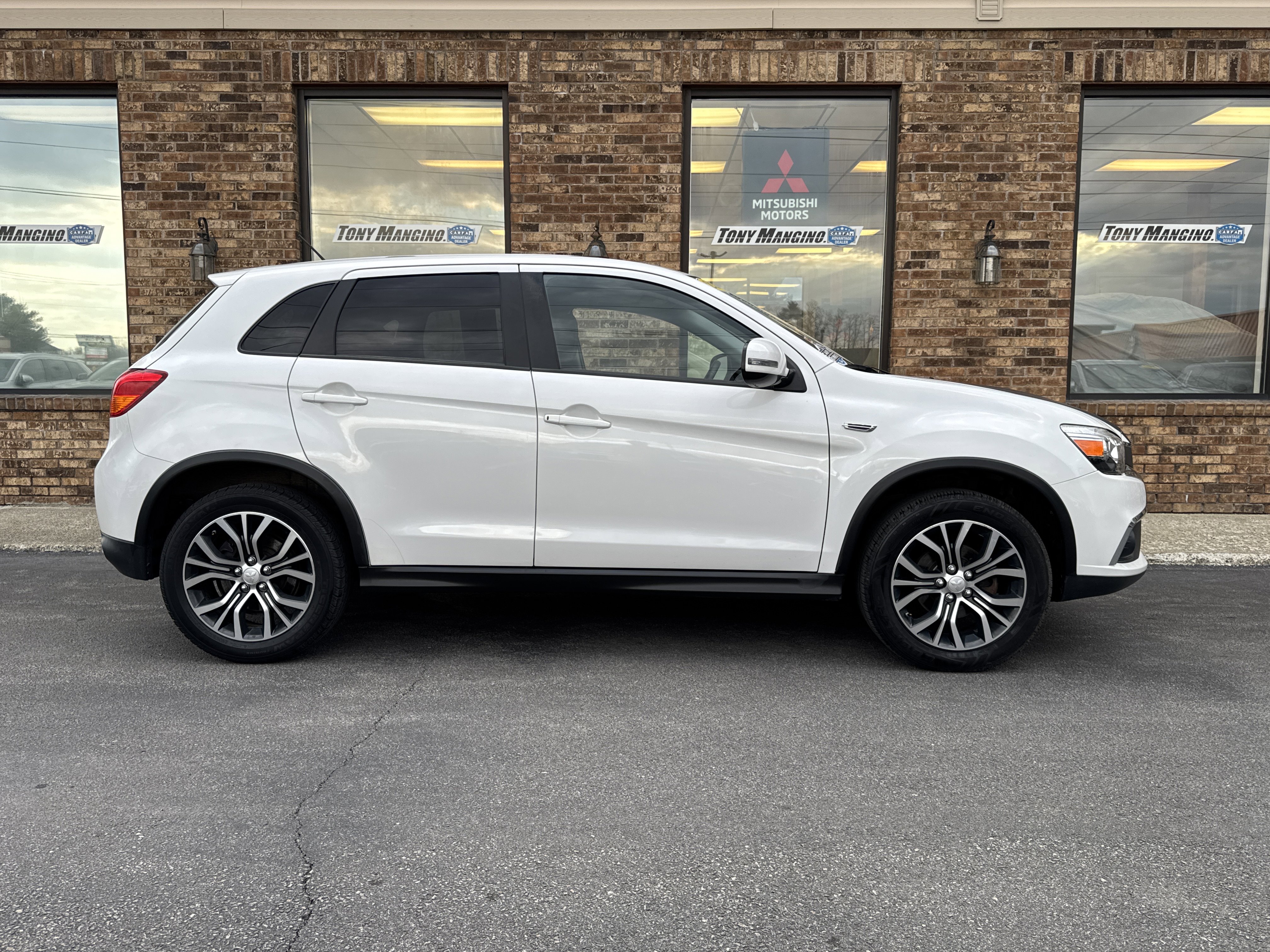 Used 2016 Mitsubishi Outlander Sport SE image 6