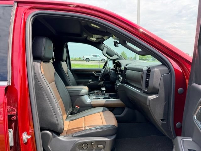 Certified 2023 Chevrolet Silverado 1500 High Country w/ Technology Package AWD/4WD image 11