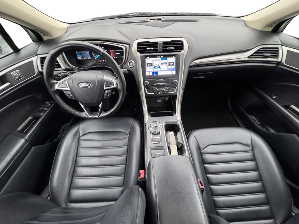 Used 2019 Ford Fusion SEL image 12