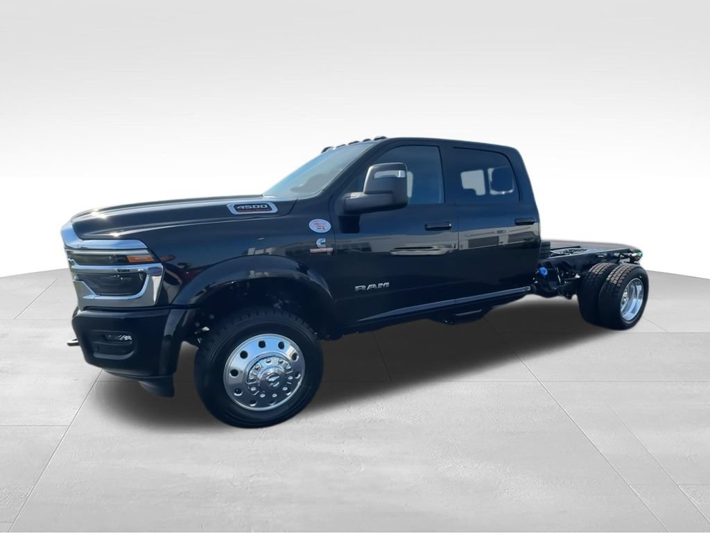 New 2026 RAM 4500 4x4 Crew Cab DRW w/ Laramie Trim Package image 4