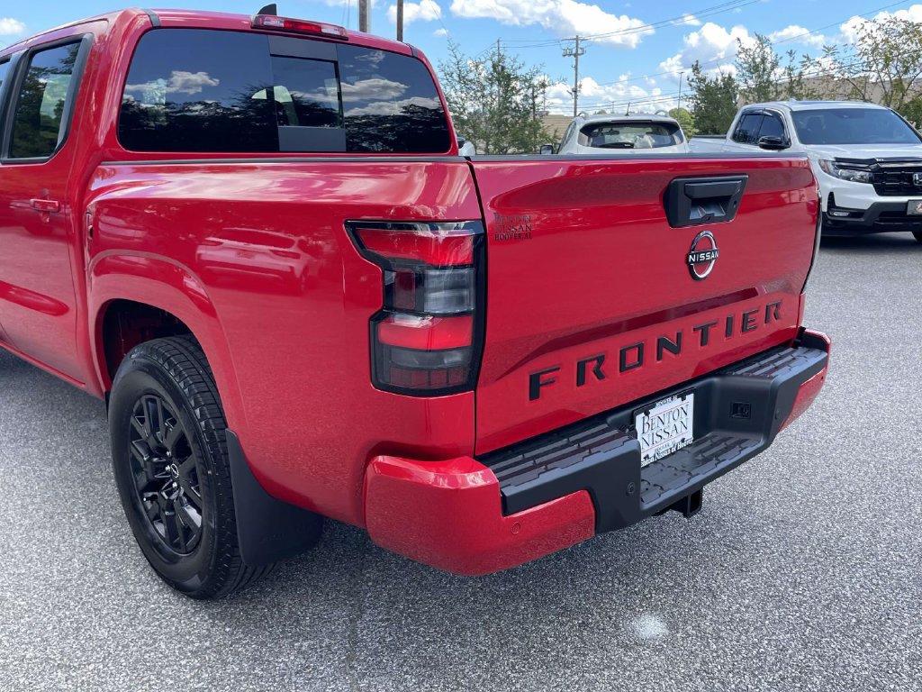 New 2027 Nissan Frontier SV w/ SV Convenience Package RWD image 9