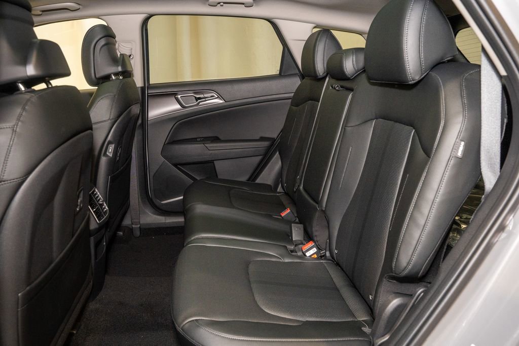 New 2026 Kia Sportage EX w/ EX Panorama Roof Package image 17