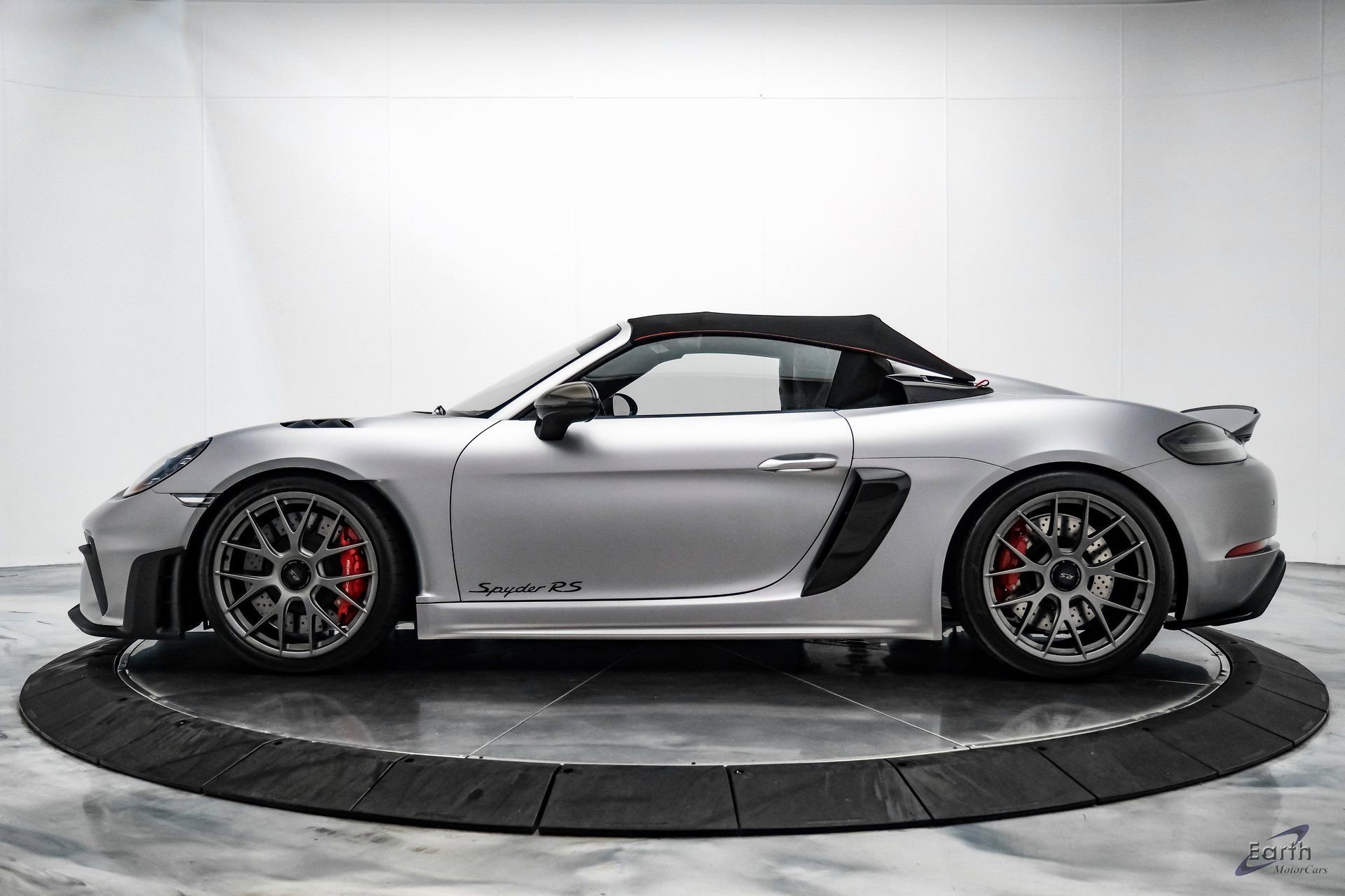Used 2024 Porsche 718 Boxster Spyder RS RWD image 8