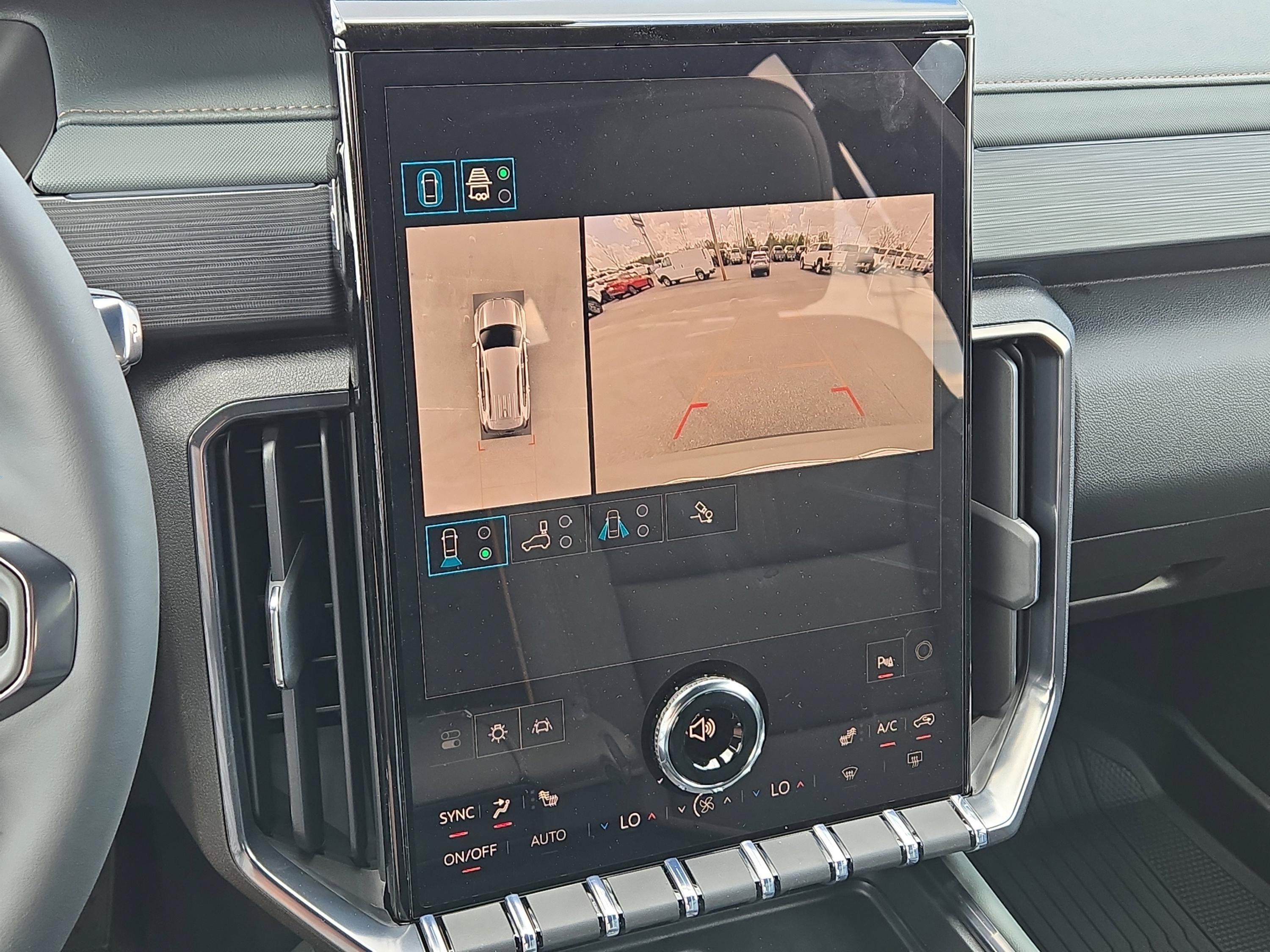 New 2026 GMC Acadia AT4 w/ LPO, Floor Liner Package AWD/4WD image 29