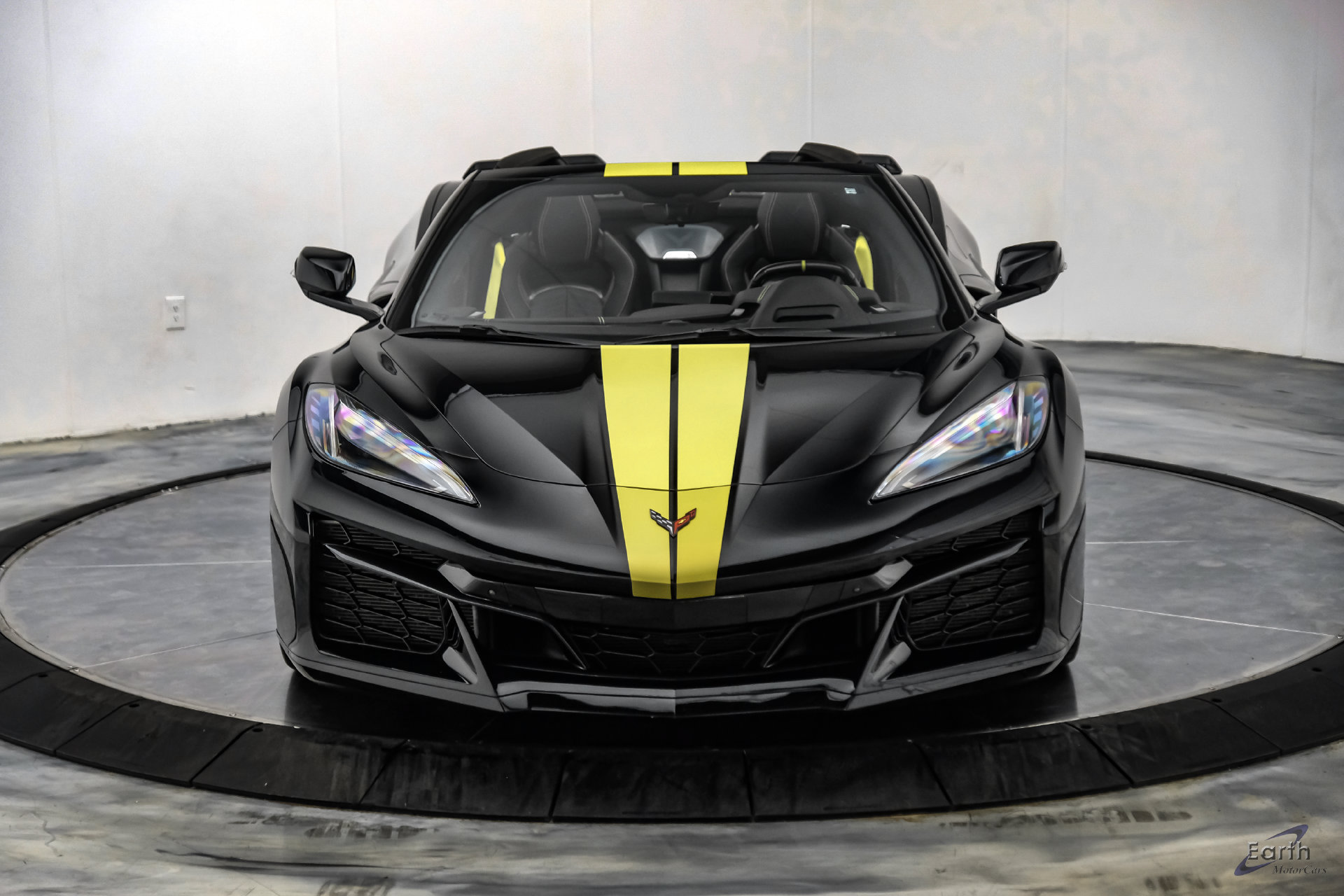 Used 2023 Chevrolet Corvette Z06 w/ Stealth Interior Trim Package RWD image 37
