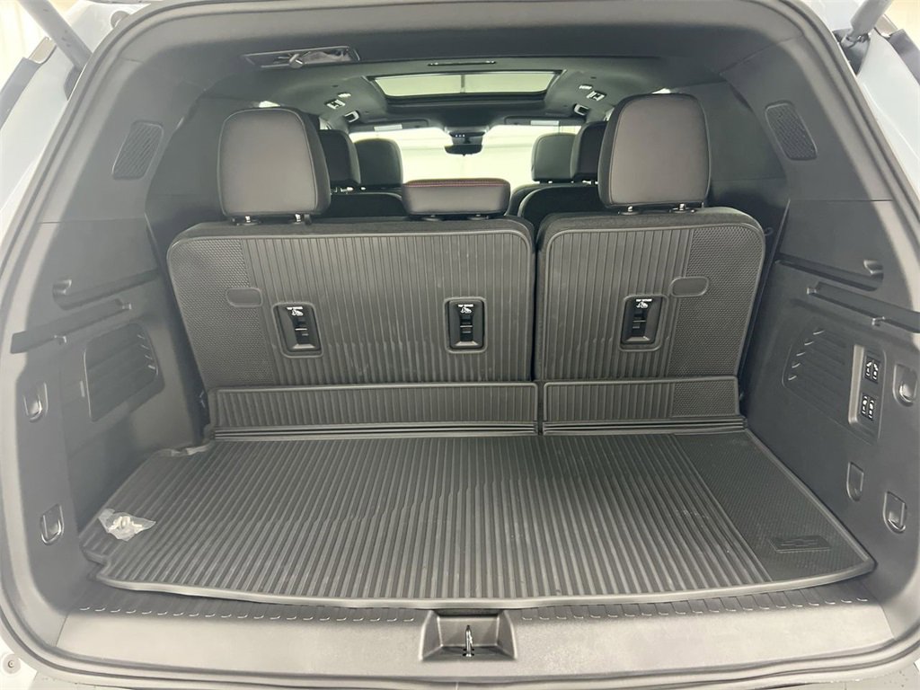 New 2026 Chevrolet Traverse RS w/ LPO, Floor Liner Package image 25