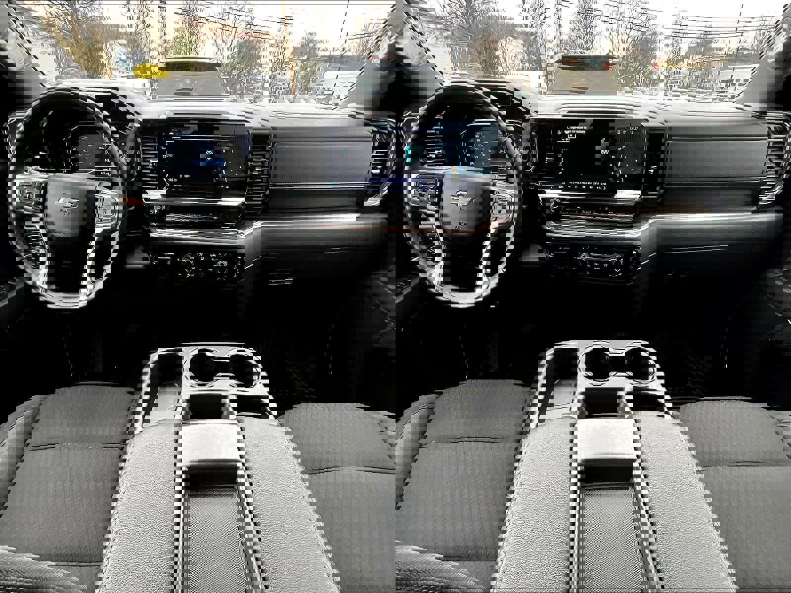 Used 2025 Chevrolet Silverado 1500 LT image 21