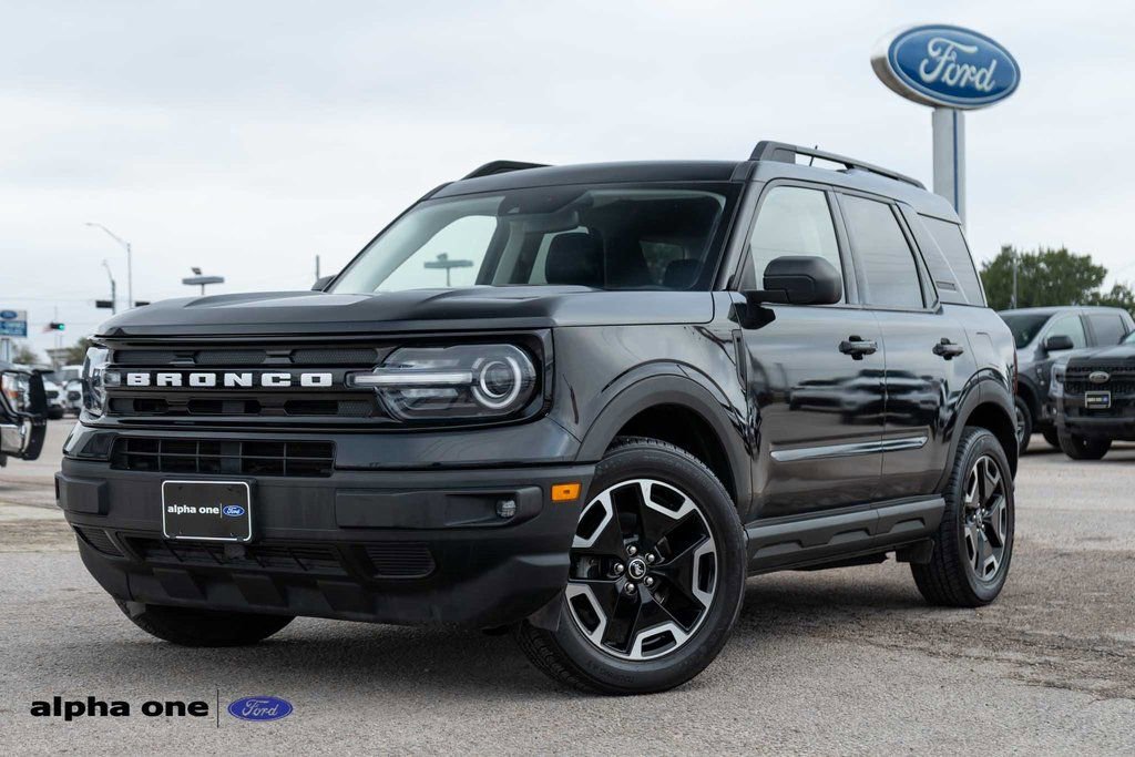 Used 2021 Ford Bronco Sport Outer Banks w/ Outer Banks Package (96D) image 1