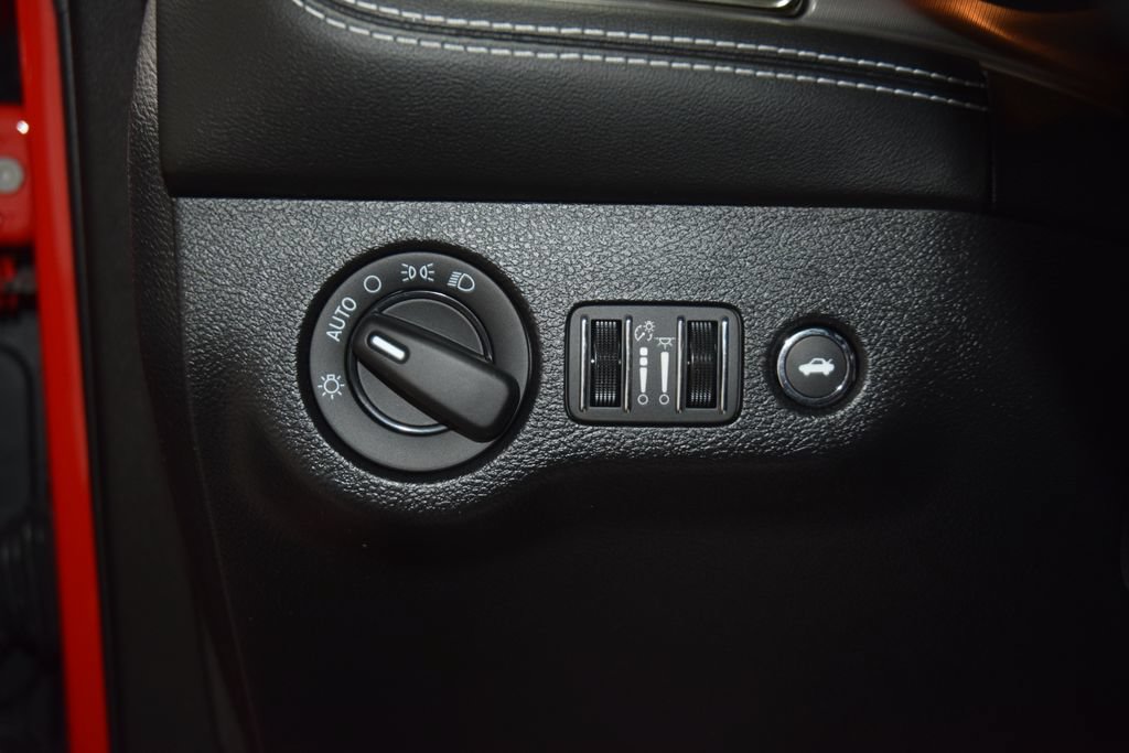 Used 2023 Dodge Challenger SRT Hellcat RWD image 32