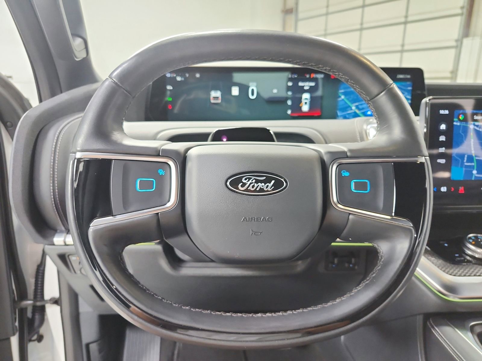 Used 2025 Ford Expedition Platinum w/ Stealth Appearance Package image 23