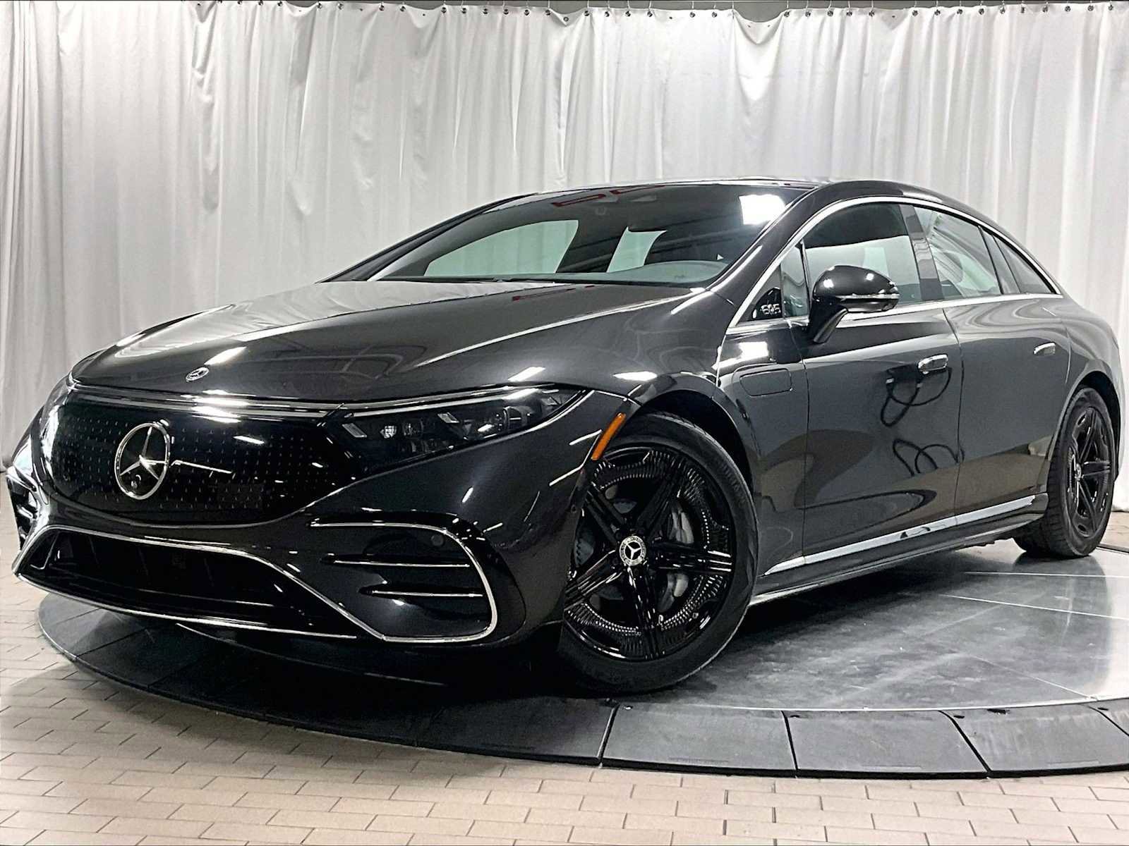 Used 2023 Mercedes-Benz EQS 580 4MATIC Sedan image 1