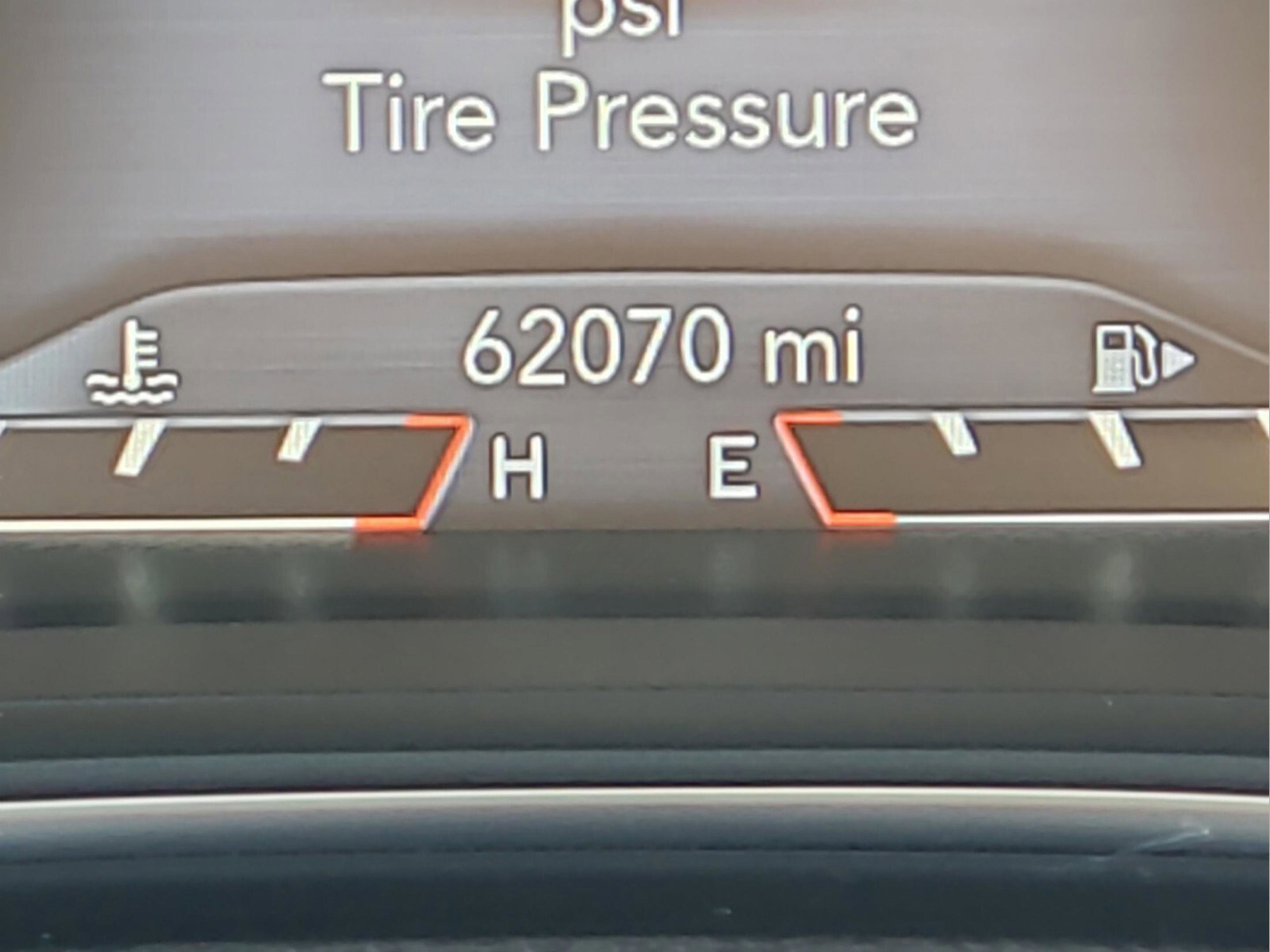 Used 2019 Jeep Cherokee Limited w/ Luxury Group image 23