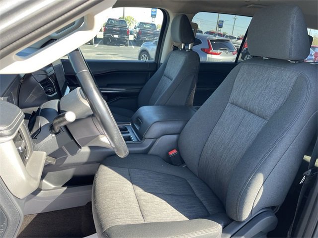 Used 2022 Ford Expedition XLT image 11