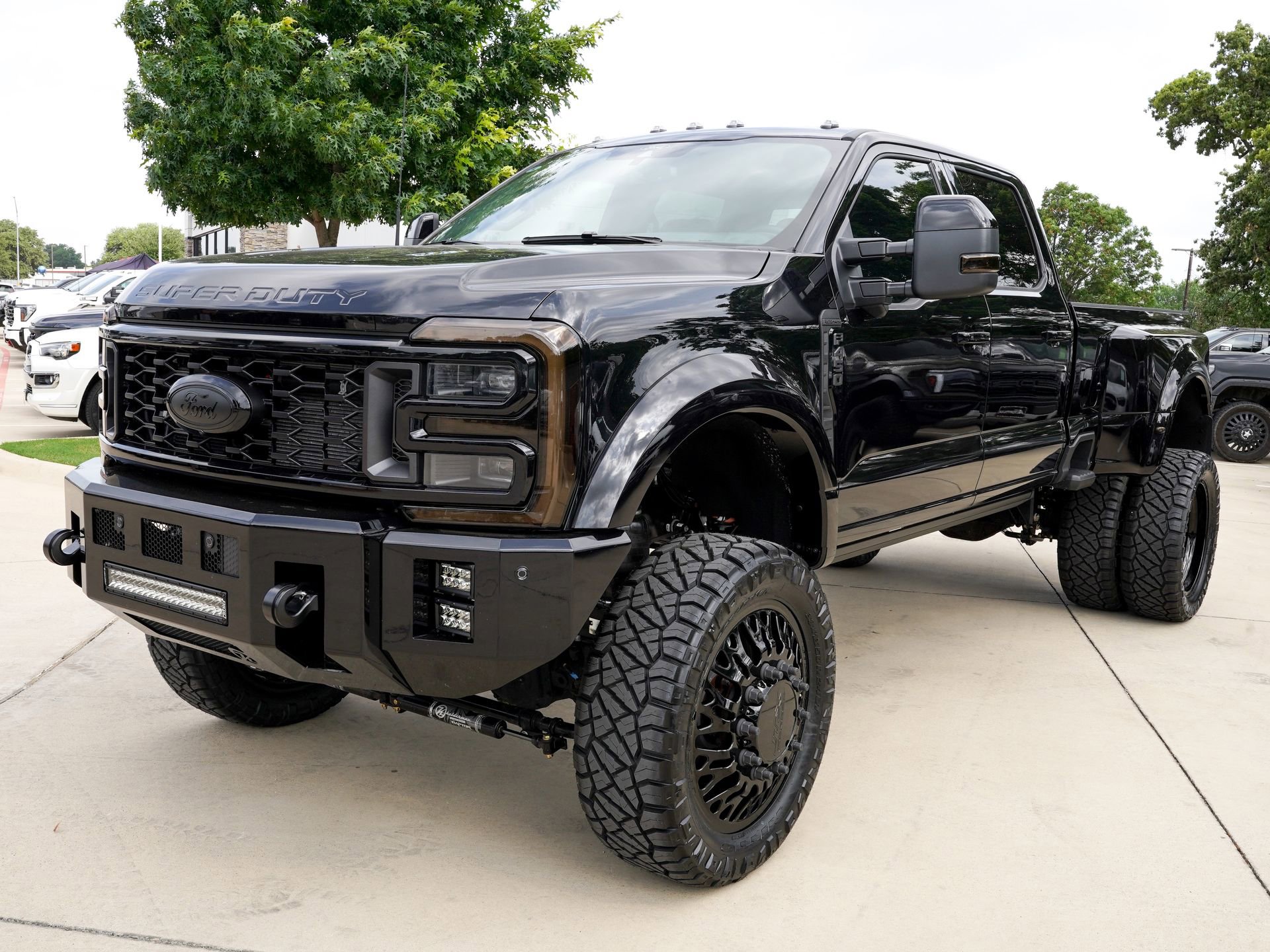Used 2026 Ford F450 Platinum w/ FX4 Off-Road Package AWD/4WD image 8