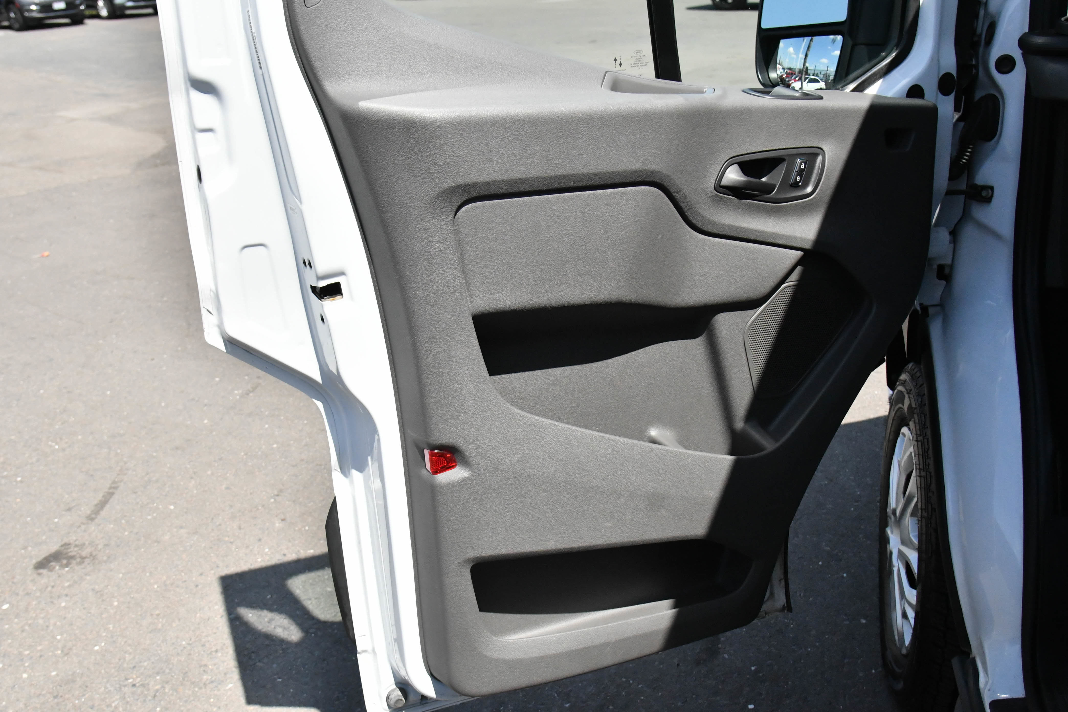 Used 2023 Ford Transit 350 XLT RWD image 14