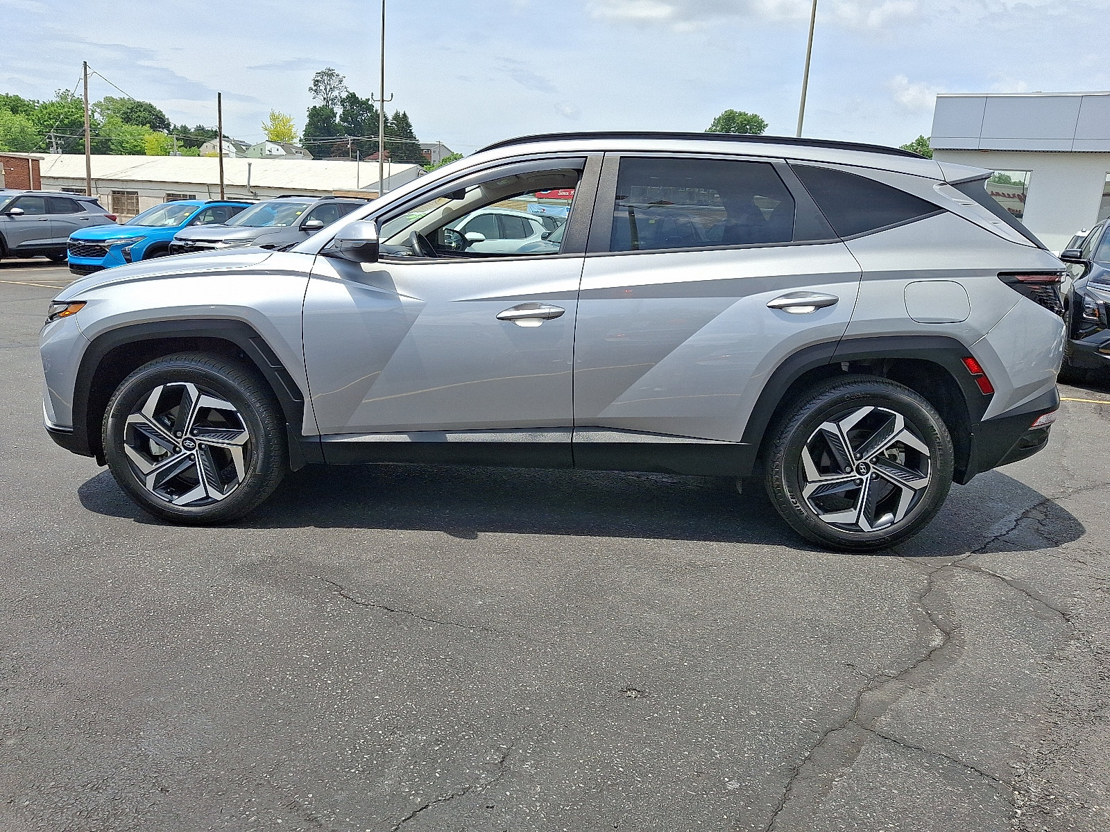 Used 2023 Hyundai Tucson SEL w/ Convenience Package AWD/4WD image 2