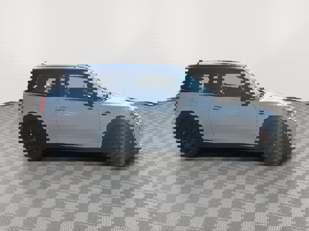 Used 2019 MINI Cooper 2-Door Hardtop image 9