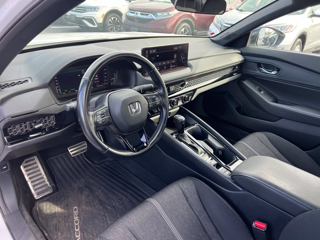 Used 2023 Honda Accord Sport image 9