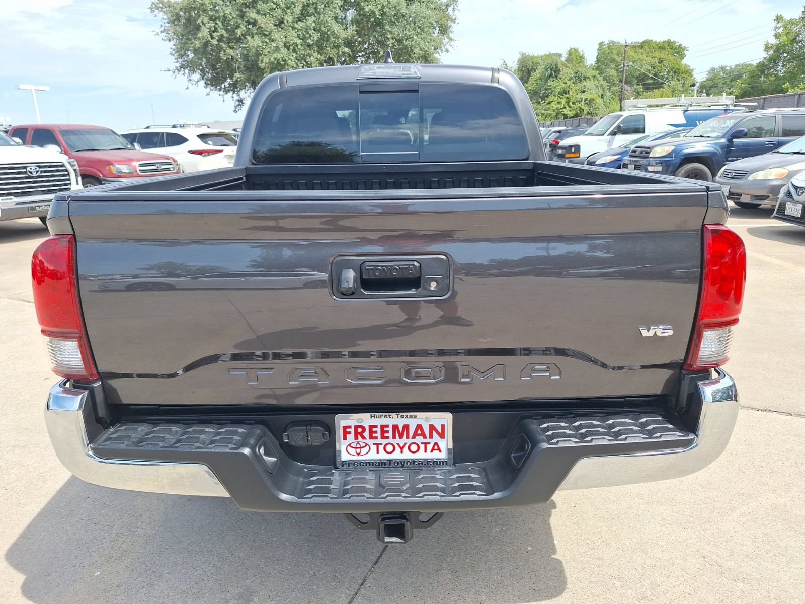 Used 2023 Toyota Tacoma SR5 RWD image 5