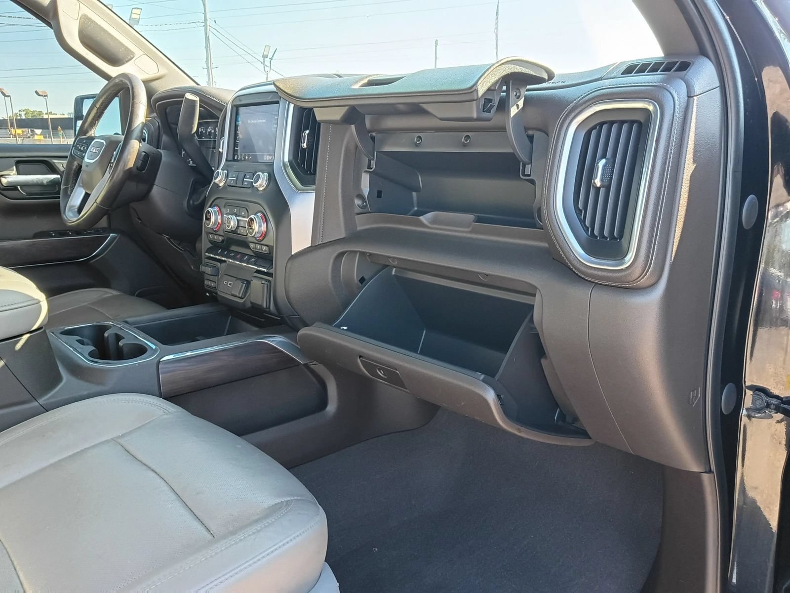 Used 2020 GMC Sierra 1500 SLT w/ SLT Premium Package AWD/4WD image 31