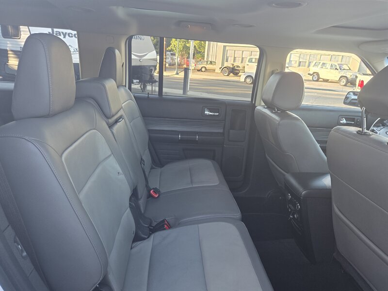 Used 2019 Ford Flex SEL w/ Equipment Group 202A FWD image 19