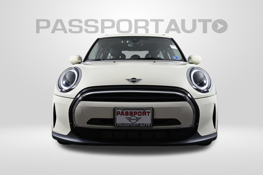 Certified 2022 MINI Cooper 4-Door Hardtop FWD image 2