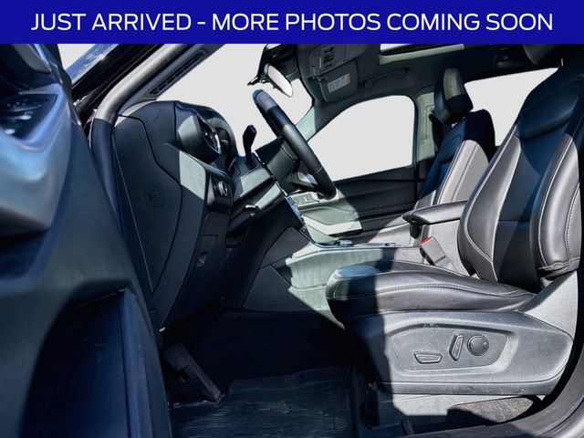 Used 2023 Ford Explorer XLT w/ Equipment Group 202A AWD/4WD image 16