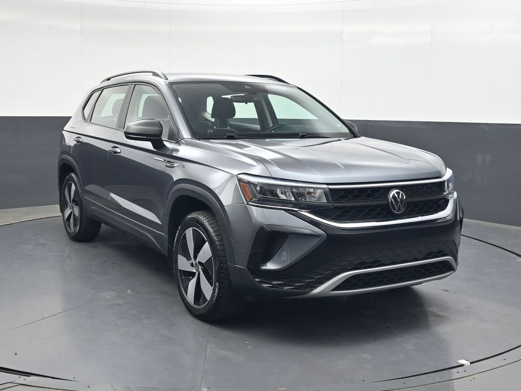 Used 2024 Volkswagen Taos S image 2