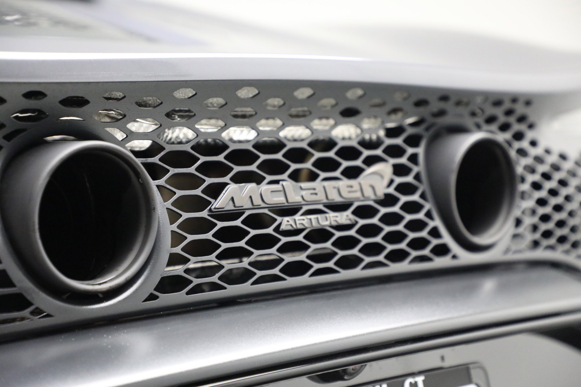 New 2025 McLaren Artura image 27