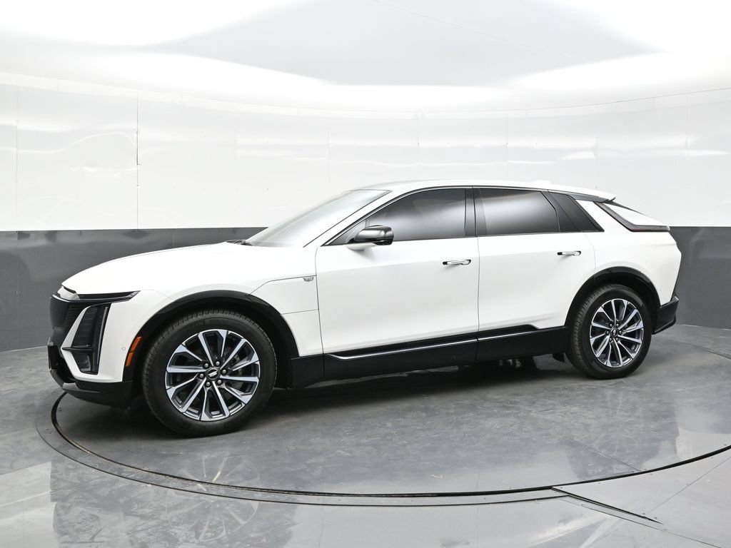 Certified 2024 Cadillac Lyriq Sport AWD/4WD image 3