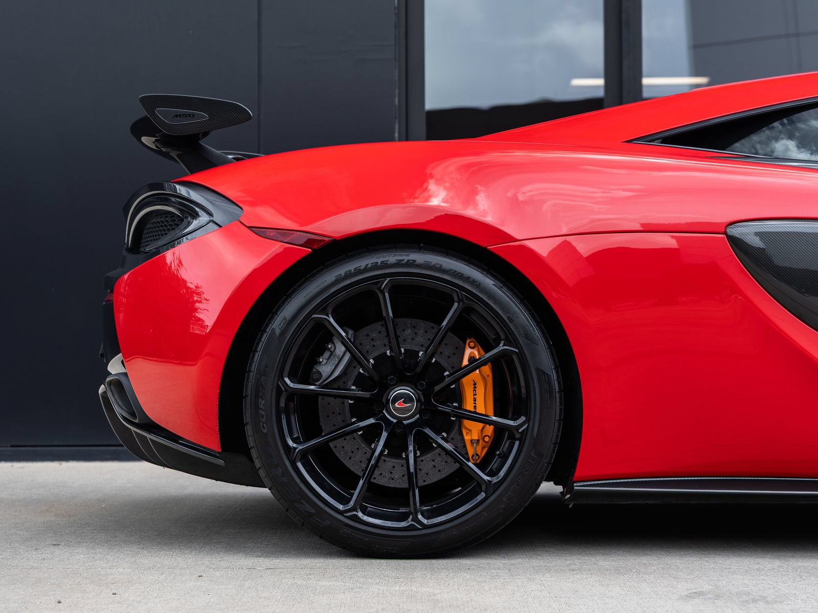 Used 2016 McLaren 570S Coupe RWD image 30
