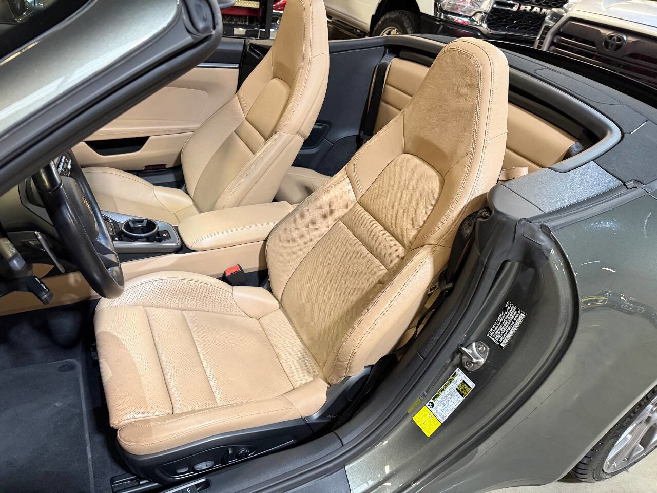 Used 2023 Porsche 911 Carrera image 21