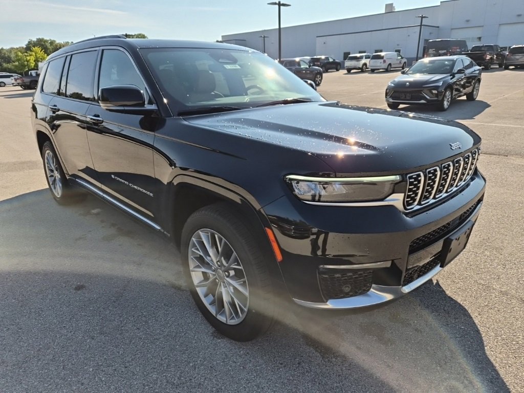 New 2025 Jeep Grand Cherokee L Summit image 4